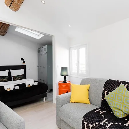 Forville Apartment